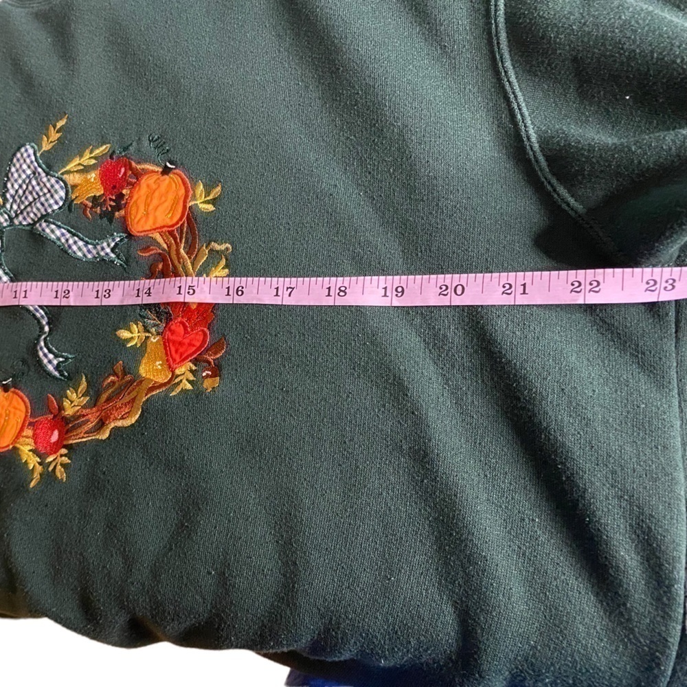 BAXTER & Wells harvest wreath sweatshirt and a Amish sweatshirt both sized LG - Picture 3 of 11